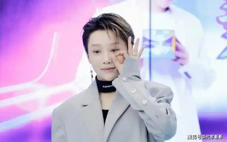 原创来自贵州的10大美女明星个个都貌美如花实力非凡