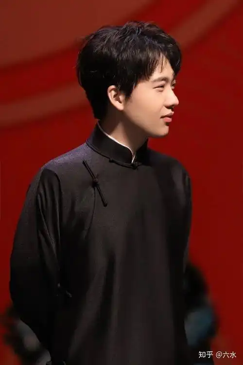 有没有郭麒麟的帅照呀? - 知乎