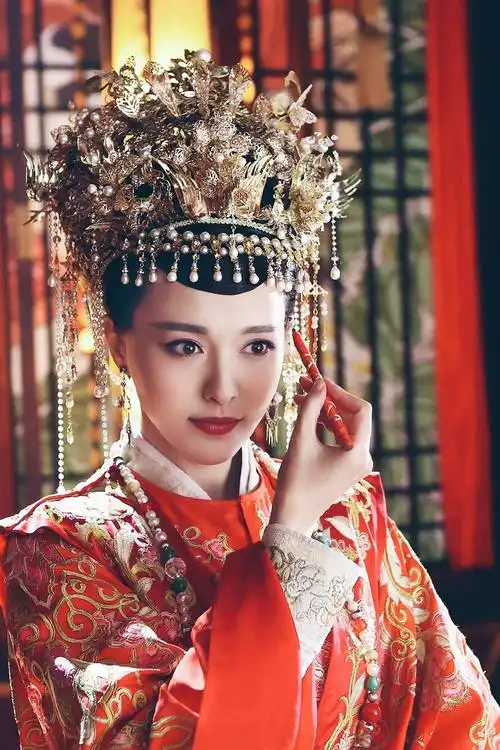 近五年女角色华丽发冠大赏