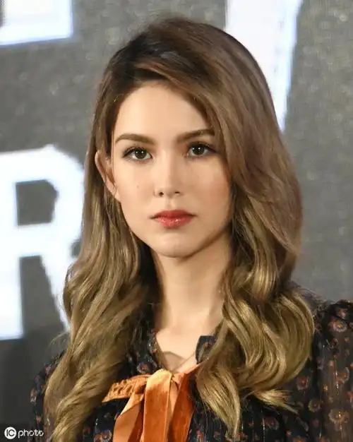 昆凌个人简历是混血儿吗和周杰伦怎么在一起的