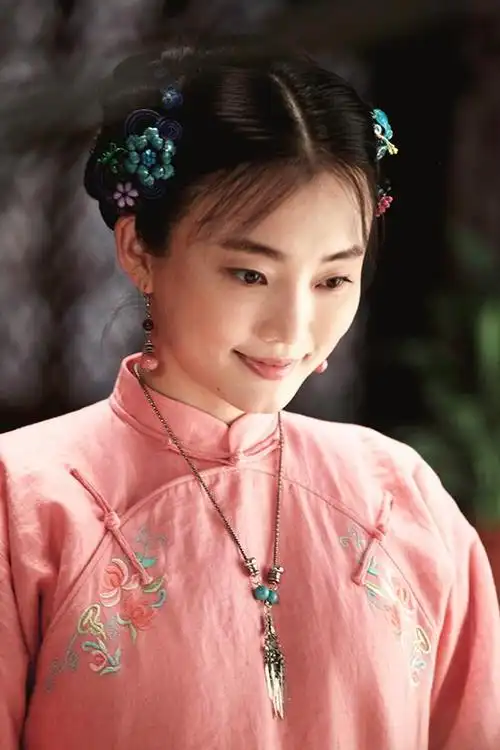 香月刘芊含为拍水戏苦练刘芊含演"海女"杨志刚和刘芊含剧照新浪娱乐讯