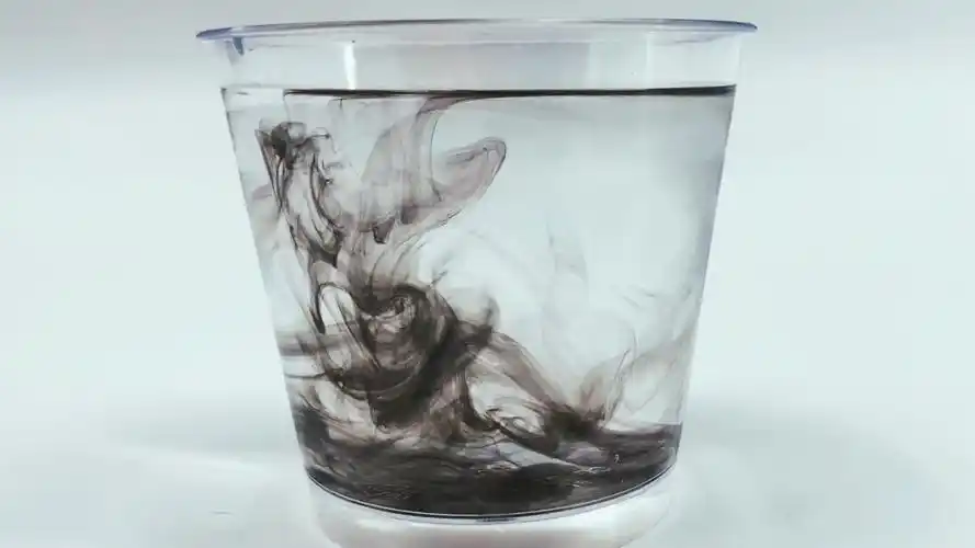 墨水滴入水中素材