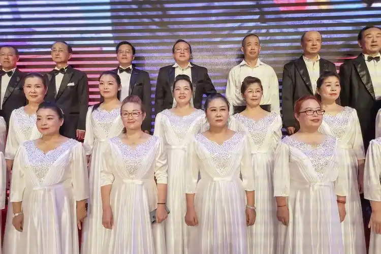 展示老年风采 感悟家国情怀 ——铜陵市铜之韵合唱团获第三届老年文化