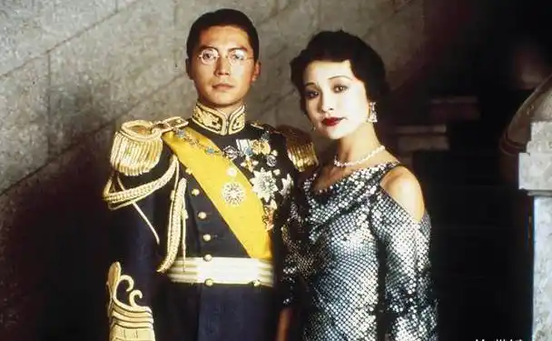 原创亚洲第一美男尊龙幼年被弃街头成年感情不顺今在北美终老