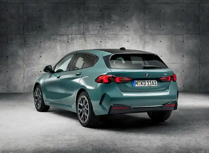 全新一代宝马1系m135官图全方位升级