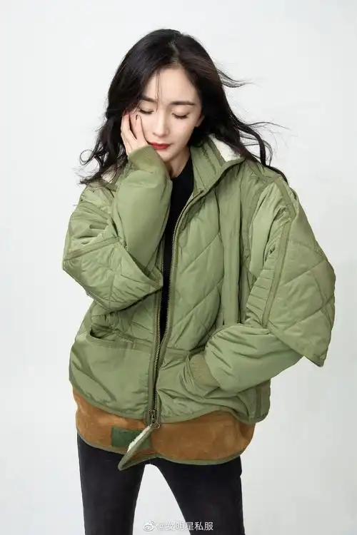 杨幂同款军绿色宽松气质显瘦翻领工装棉服外套休闲上衣2020