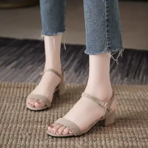 新款大东凉鞋女2021年夏季百搭气质时装仙女风一字带中跟粗跟女鞋