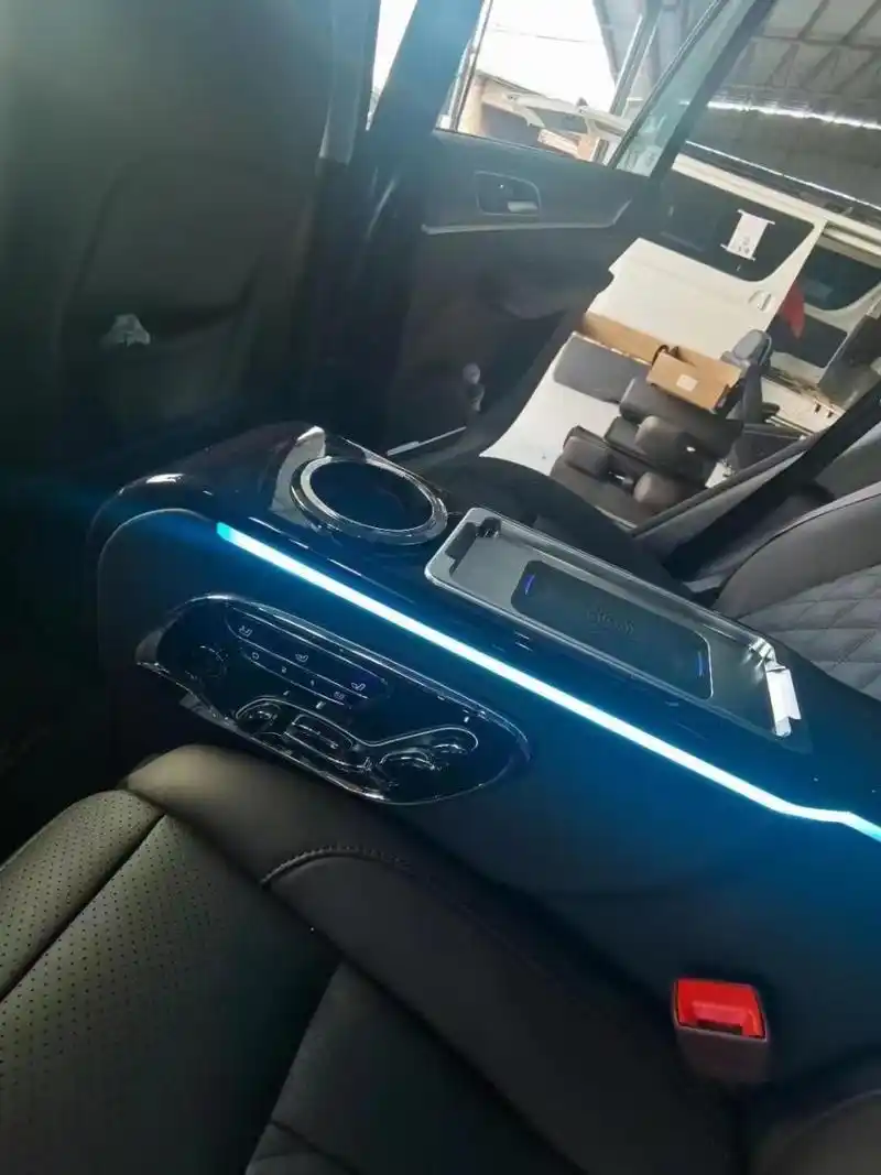 荣威rx8改装中排无损安装航空座椅