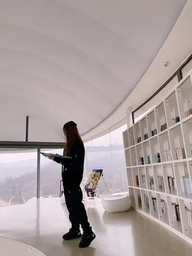 九女峰书房 5.0 分 6条点评 直线距离5.1km