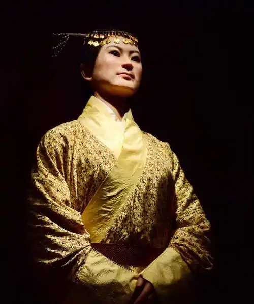 原创辛追夫人只盖了一层布游客捂眼不敢看专家你不懂欣赏