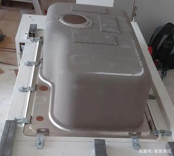 台下盆虽好,安装牢固才是关键,弄清安装步骤,4个要点更要掌握