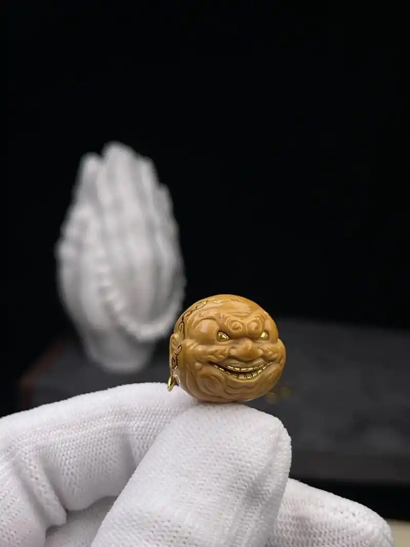 豪横佛爷#纯手工雕刻 #猴头核桃 #文玩 #手工雕刻 #文玩 - 抖音