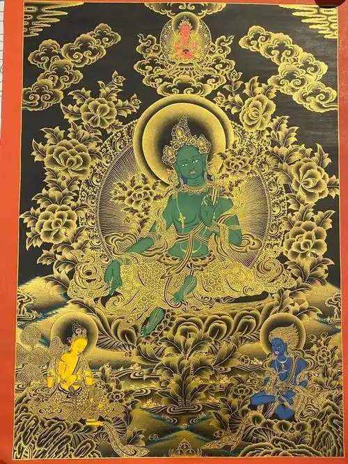 绿度母是藏传佛教中的一位非常重要的女性护法神,她被认为具有保护