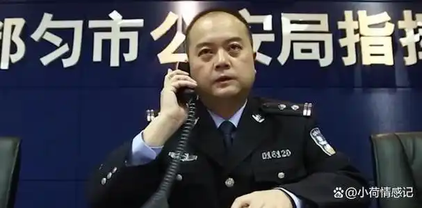 大桥下惊现无头尸体案件调查反转频出神秘驼背人成为破案关键