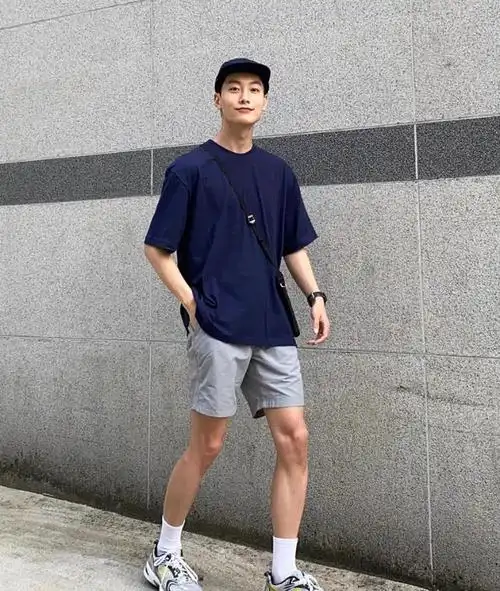 "腿细"的男生怎么穿短裤才好看?跟时尚博主学搭配,简约又帅气