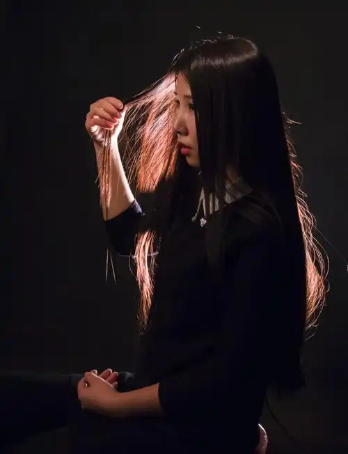 【图片2】几张低调人像--蜂鸟论坛照片套图