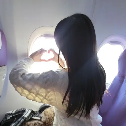 女头,背影,by.楼语烟.