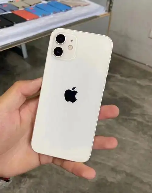 苹果12白色128内存 国行正品纯原无修 #我要上热门  #苹果  #手机分享