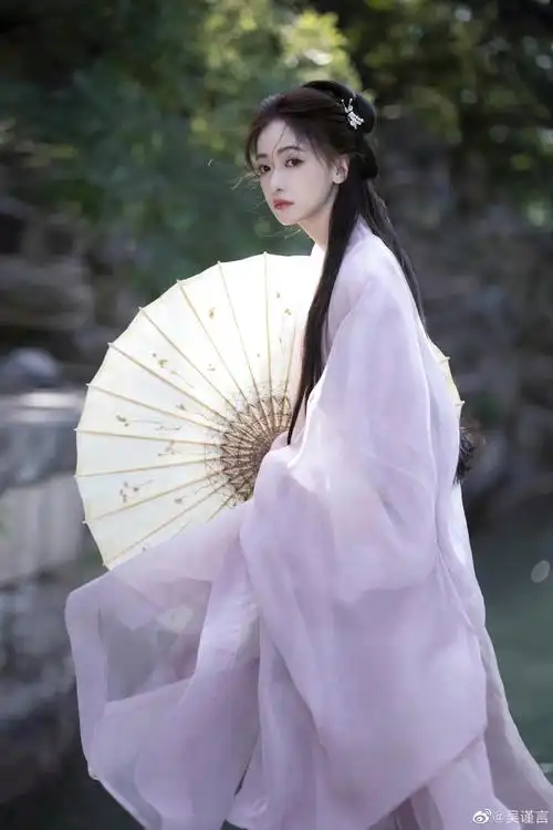 吴谨言古装紫衣唯美写真,清冷仙气,灵动自然|吴谨言|古装|仙气_新浪