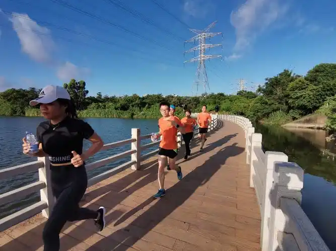 20200620湛江奔跑团瑞云湖公园晨跑