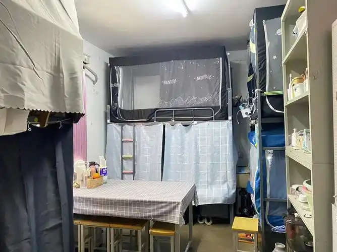 北京服装学院北校区-北校区开展第12周宿舍安全卫生检查