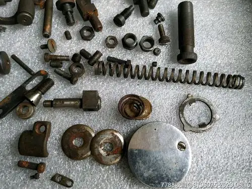 标准牌大四四缝纫机机头零件