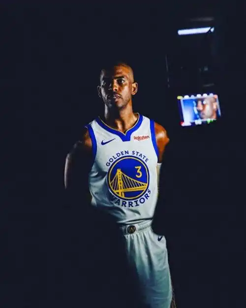 克里斯保罗晒妆照并定位湾区第19季