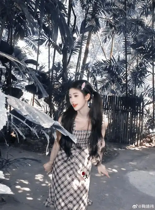 引#jjy#鞠婧祎紫色小烟熏#jjy#鞠婧祎姜黎非#    ·在烟花绽放的瞬间