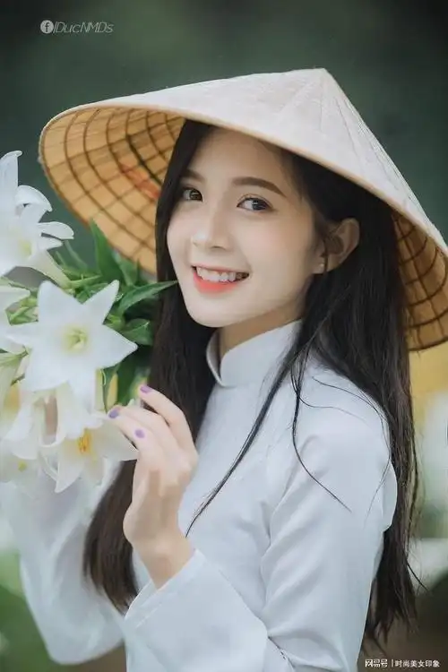 越南超可爱童颜美女魔鬼身材更是美出新高度