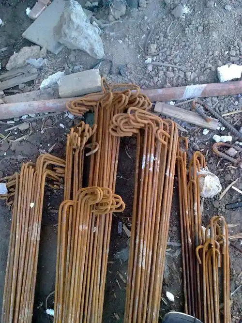 剪力墙中的横向钢筋都是这样的弯钩?