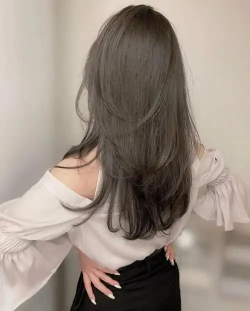 今年秋天很流行的雾感灰色微潮色插图22