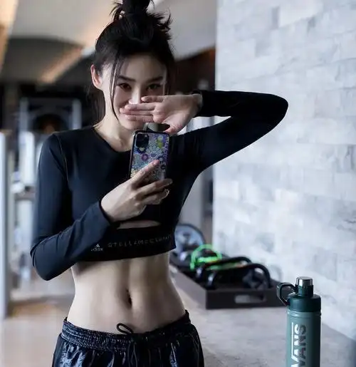 "养美男鱼大师","管不住嘴"的袁姗姗,37岁的她如今怎么样了