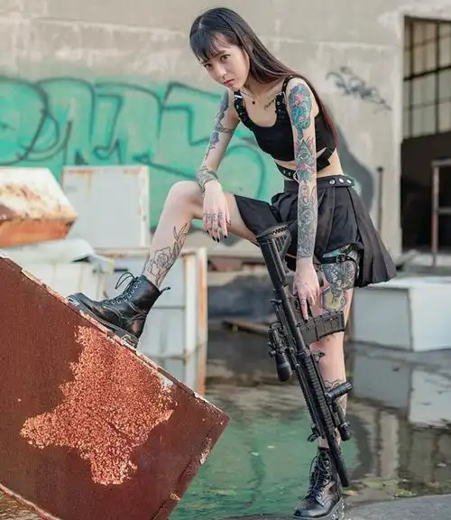 13张抖音花臂女神波多野结三纹身写真图片