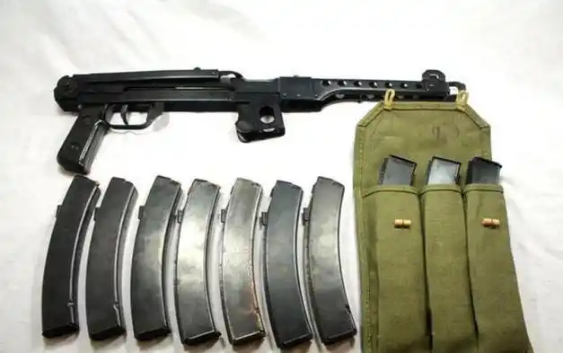 二战苏联的波波德,波波沙和波波斯,怎么来区分这三种冲锋枪|弹匣|弹鼓