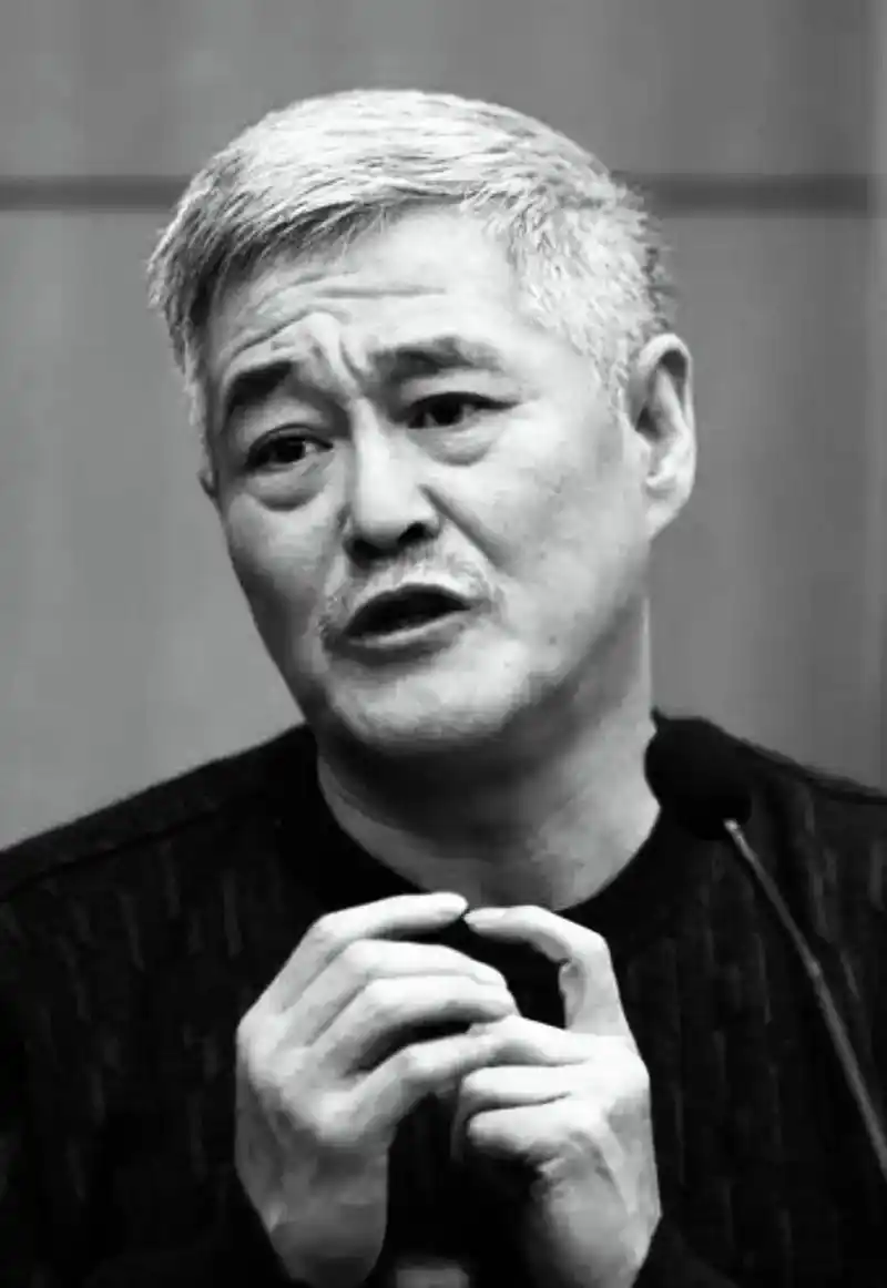 能不能来几个东北哥们给我讲讲这小老头有多厉害#赵叔 #赵本山 - 抖音