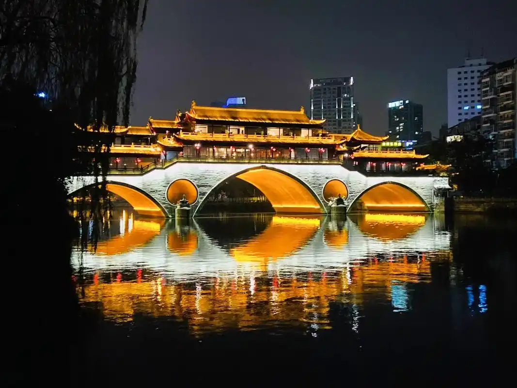 远方的家之四川省成都市太古里#希望我的作品给您带来最美的回忆 - 抖