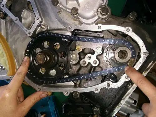 第六代金杯海狮2.0l(4g20)发动机正时链怎么对.最好有图片.