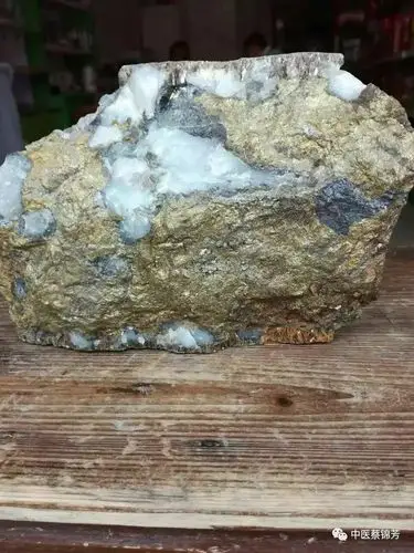 双蝴蝶栖岿美山 ,雪莲果出南美洲 | 本草江湖第291期