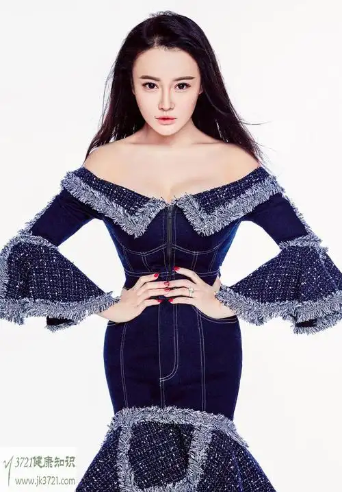 邹市明老婆冉莹颖的胸好大