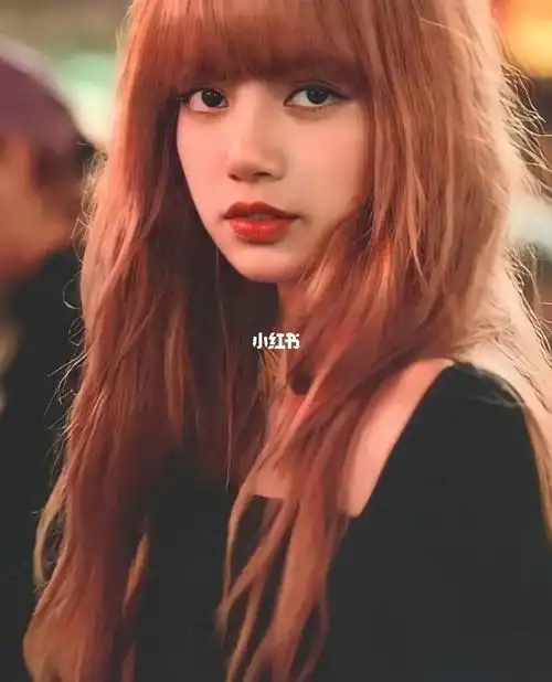 lisa这个发型在我心里称神了谁懂01