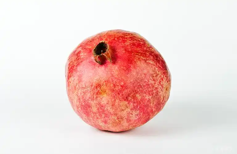 石榴_水果_白色背景_照片_棚拍_高清图片_全景视觉