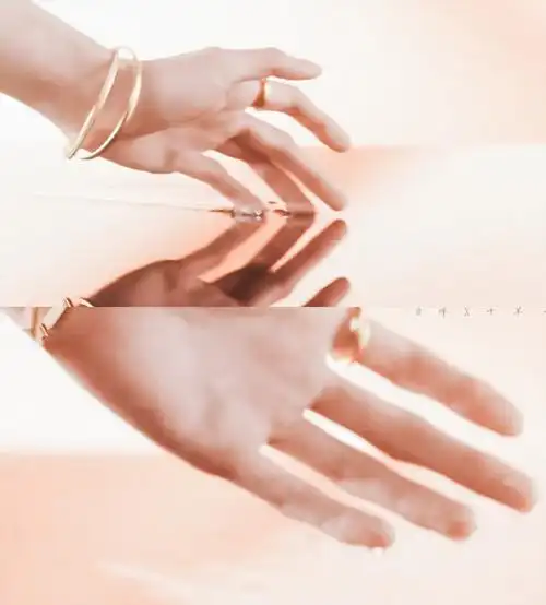 手纤纤 @任嘉伦allen #任嘉伦代言周大生#. 来自咩x十羊丶 - 微博