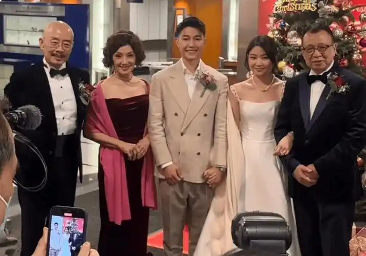 tvb老戏骨突然被喊爸爸老婆曾意外流产夫妻协商不生育