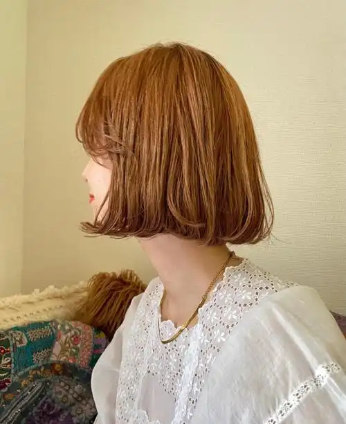 柑橘棕夏天超显白发色柑橘棕发色如果厌倦了千篇一律的棕色系一定要