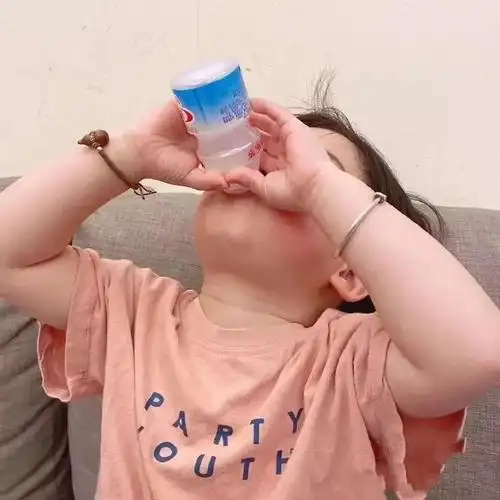 头像| 沙雕可爱的小孩子女生头像 - 知乎