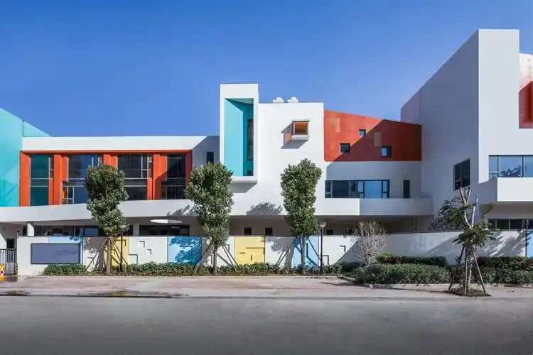 泉州世茂御龙湾幼儿园 / 上海成执建筑设计, 余未旻