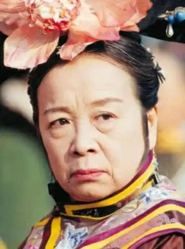 《还珠》中换一个演员,别动容嬷嬷和香妃,网友说:动那个丫鬟!