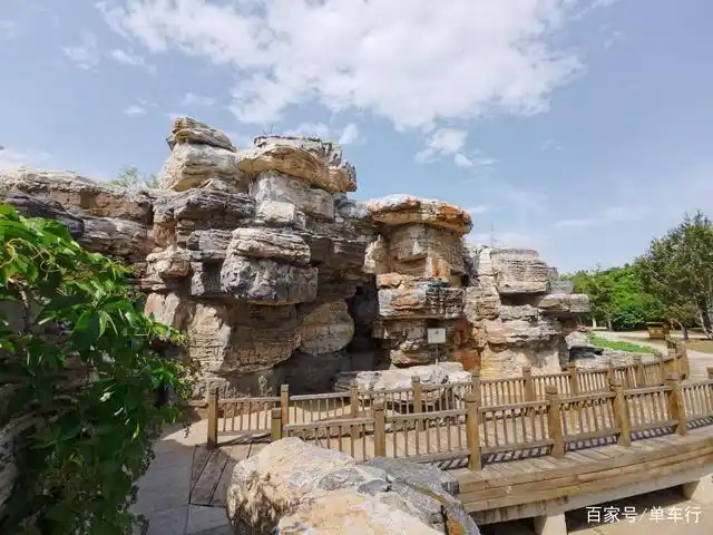 京秦高速燕郊出口旁的燕郊幸福公园开园