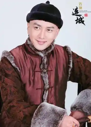 里的聂小严;不仅袁姗姗受其"提携",与她私交甚好的王仁君也因其得到了