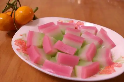 印尼特色糕点--椰汁三色糕(也称为娘惹糕)图解的做法